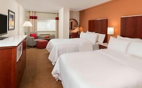 Four Points by Sheraton Boston Logan Airport Revere